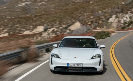 2020 Porsche Taycan 4S (Color: Carrara White Metallic) Front Wallpapers 450x275 (140)