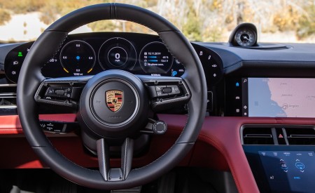 2020 Porsche Taycan 4S (Color: Carrara White Metallic) Interior Wallpapers 450x275 (178)