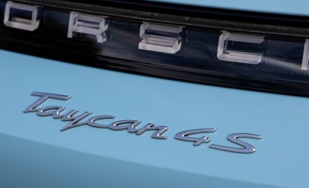 2020 Porsche Taycan 4S (Color: Frozen Blue Metallic) Badge Wallpapers 450x275 (111)