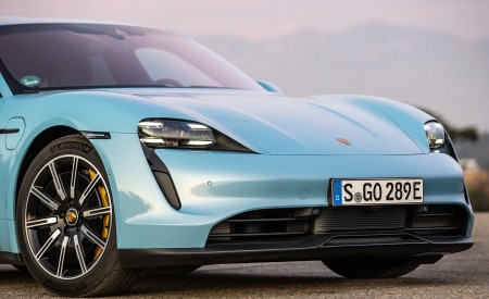2020 Porsche Taycan 4S (Color: Frozen Blue Metallic) Detail Wallpapers 450x275 (92)