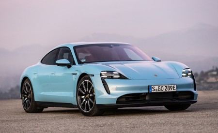 2020 Porsche Taycan 4S (Color: Frozen Blue Metallic) Front Three-Quarter Wallpapers 450x275 (75)