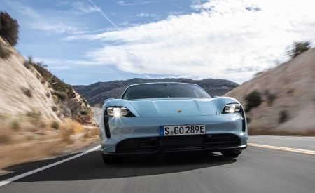 2020 Porsche Taycan 4S (Color: Frozen Blue Metallic) Front Wallpapers 450x275 (41)