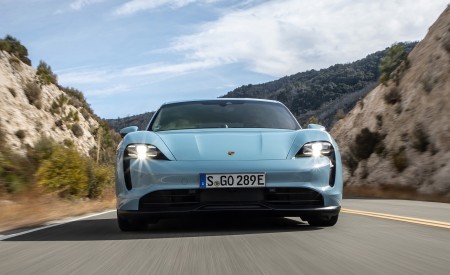 2020 Porsche Taycan 4S (Color: Frozen Blue Metallic) Front Wallpapers 450x275 (42)