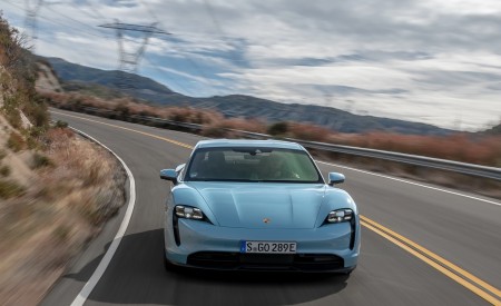 2020 Porsche Taycan 4S (Color: Frozen Blue Metallic) Front Wallpapers 450x275 (54)