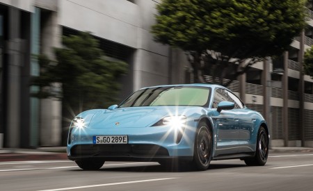 2020 Porsche Taycan 4S (Color: Frozen Blue Metallic) Front Wallpapers 450x275 (68)