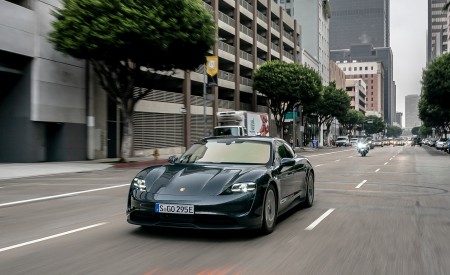 2020 Porsche Taycan 4S (Color: Volcano Grey Metallic) Front Three-Quarter Wallpapers 450x275 (18)