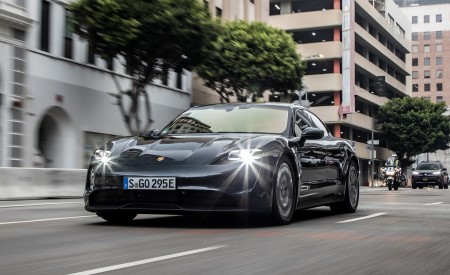 2020 Porsche Taycan 4S (Color: Volcano Grey Metallic) Front Three-Quarter Wallpapers 450x275 (16)