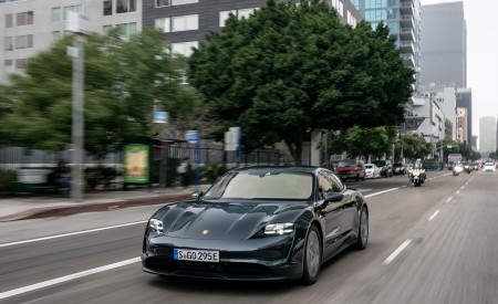 2020 Porsche Taycan 4S (Color: Volcano Grey Metallic) Front Wallpapers 450x275 (22)