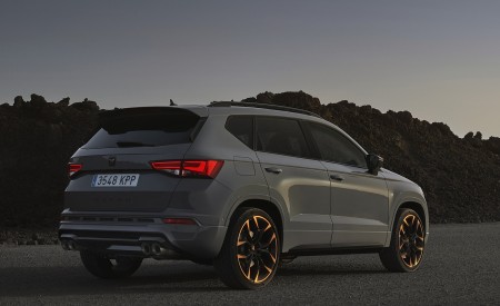 2020 SEAT CUPRA Ateca Limited Edition Rear Three-Quarter Wallpapers 450x275 (42)