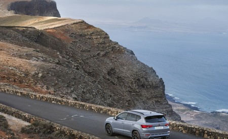 2020 SEAT CUPRA Ateca Limited Edition Rear Three-Quarter Wallpapers 450x275 (21)