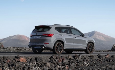 2020 SEAT CUPRA Ateca Limited Edition Rear Three-Quarter Wallpapers 450x275 (45)
