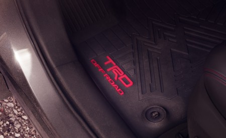 2020 Toyota RAV4 TRD Interior Detail Wallpapers 450x275 (6)