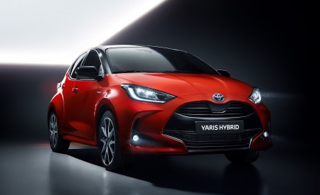 2020 Toyota Yaris Front Three-Quarter Wallpapers 450x275 (15)