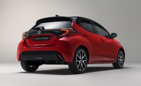 2020 Toyota Yaris Rear Three-Quarter Wallpapers 450x275 (10)