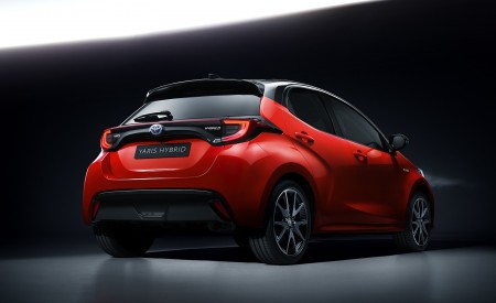 2020 Toyota Yaris Rear Three-Quarter Wallpapers 450x275 (16)