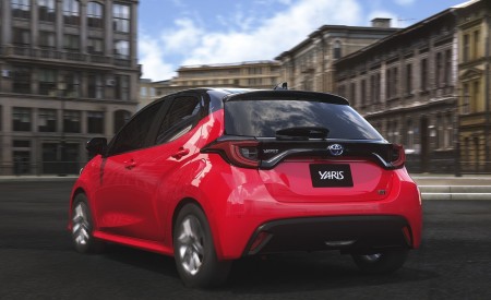 2020 Toyota Yaris Rear Three-Quarter Wallpapers 450x275 (4)