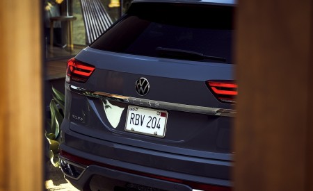 2020 Volkswagen Atlas Cross Sport Detail Wallpapers 450x275 (25)