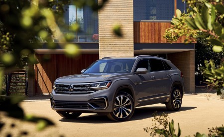 2020 Volkswagen Atlas Cross Sport Front Three-Quarter Wallpapers 450x275 (9)