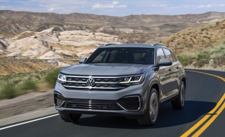 2020 Volkswagen Atlas Cross Sport Front Three-Quarter Wallpapers 450x275 (3)