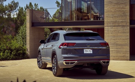 2020 Volkswagen Atlas Cross Sport Rear Three-Quarter Wallpapers 450x275 (17)