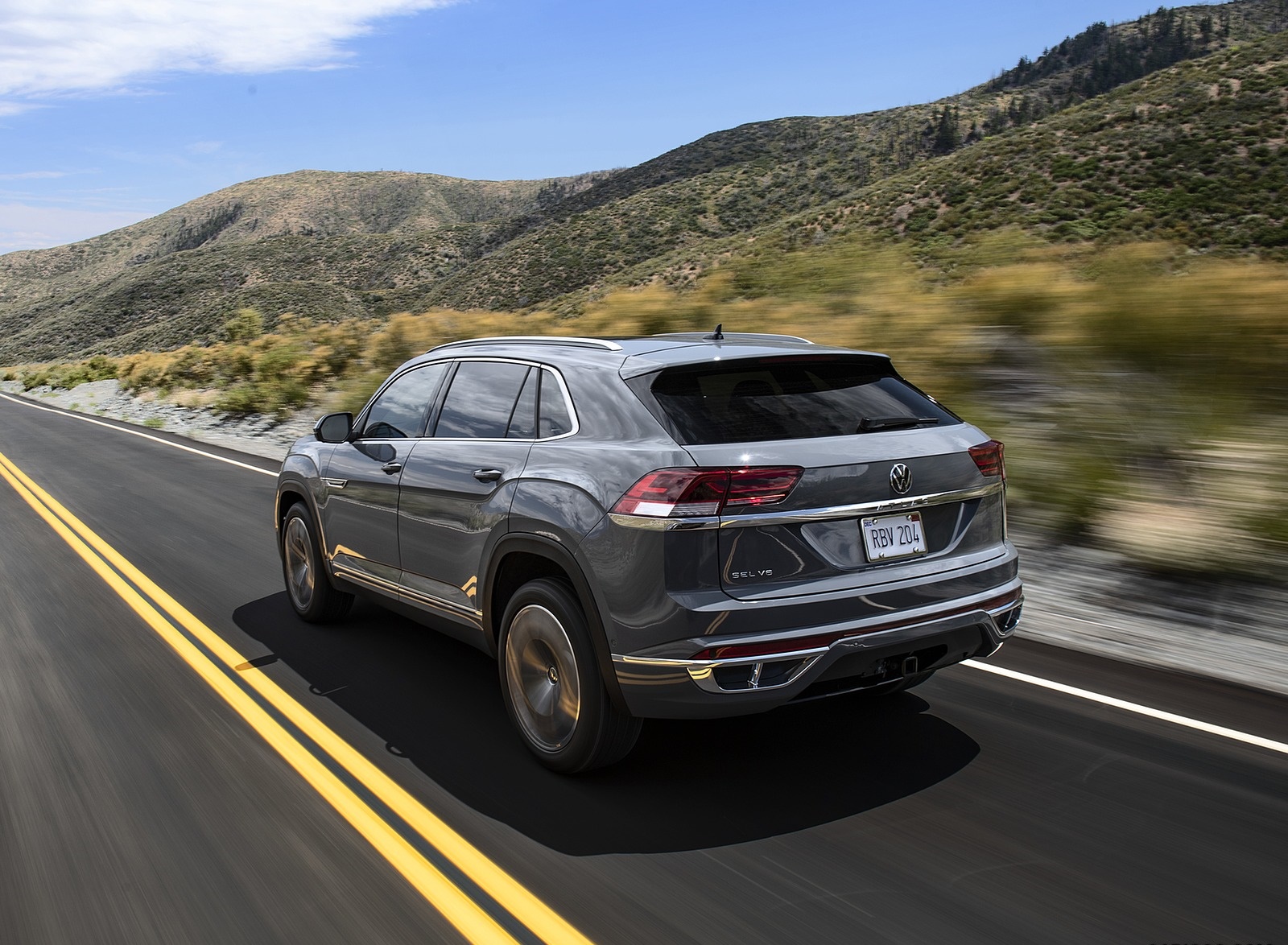 2020 Volkswagen Atlas Cross Sport Rear Three-Quarter Wallpapers (2)
