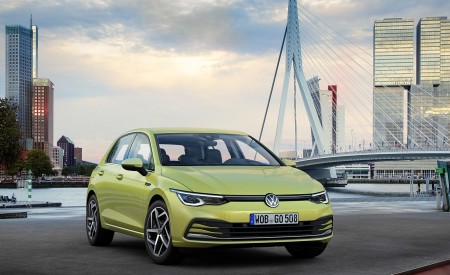 2020 Volkswagen Golf Mk8 Front Three-Quarter Wallpapers 450x275 (8)