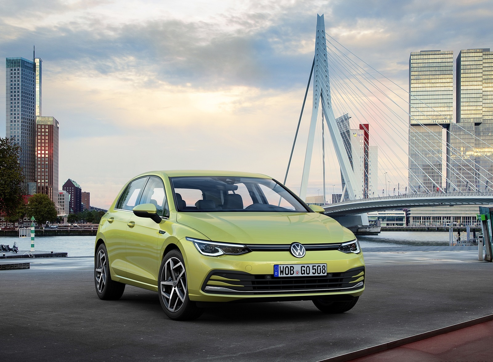 2020 Volkswagen Golf Mk8 Front Three-Quarter Wallpapers (8)