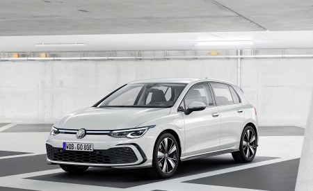 2020 Volkswagen Golf Mk8 GTE Front Three-Quarter Wallpapers 450x275 (65)