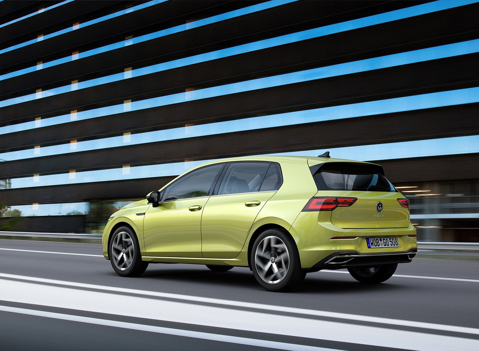 2020 Volkswagen Golf Mk8 Rear Three-Quarter Wallpapers (4)