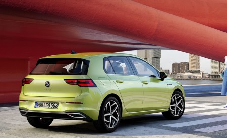 2020 Volkswagen Golf Mk8 Rear Three-Quarter Wallpapers 450x275 (15)