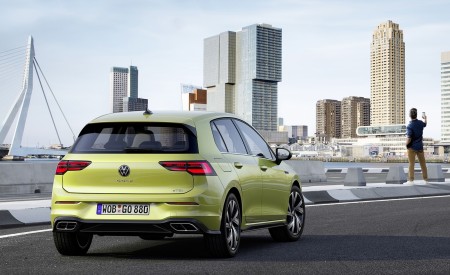2020 Volkswagen Golf Mk8 Rear Three-Quarter Wallpapers 450x275 (16)