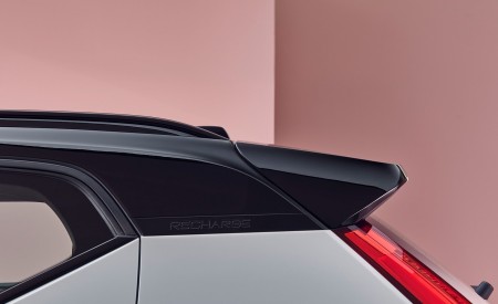 2020 Volvo XC40 Recharge P8 AWD (Color: Glacier Silver) Detail Wallpapers 450x275 (8)