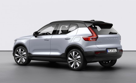 2020 Volvo XC40 Recharge P8 AWD (Color: Glacier Silver) Rear Three-Quarter Wallpapers 450x275 (18)