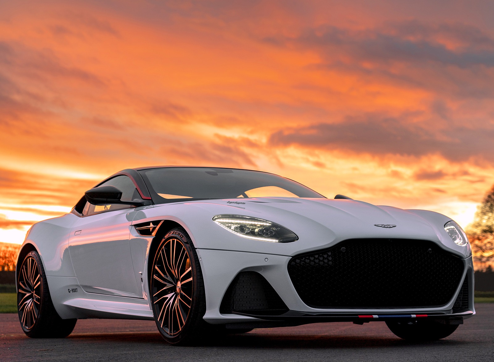 2019 Aston Martin DBS Superleggera Concorde Edition Front Three-Quarter Wallpapers  (2)