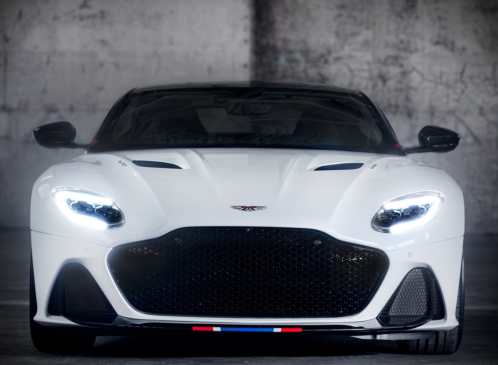 2019 Aston Martin DBS Superleggera Concorde Edition Front Wallpapers (12)