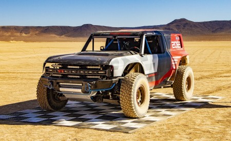 2019 Ford Bronco R Concept Front Three-Quarter Wallpapers 450x275 (8)