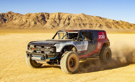 2019 Ford Bronco R Concept Front Three-Quarter Wallpapers 450x275 (2)