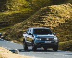 2019 Volkswagen Amarok Black Edition (UK-Spec) Front Three-Quarter Wallpapers 150x120 (3)