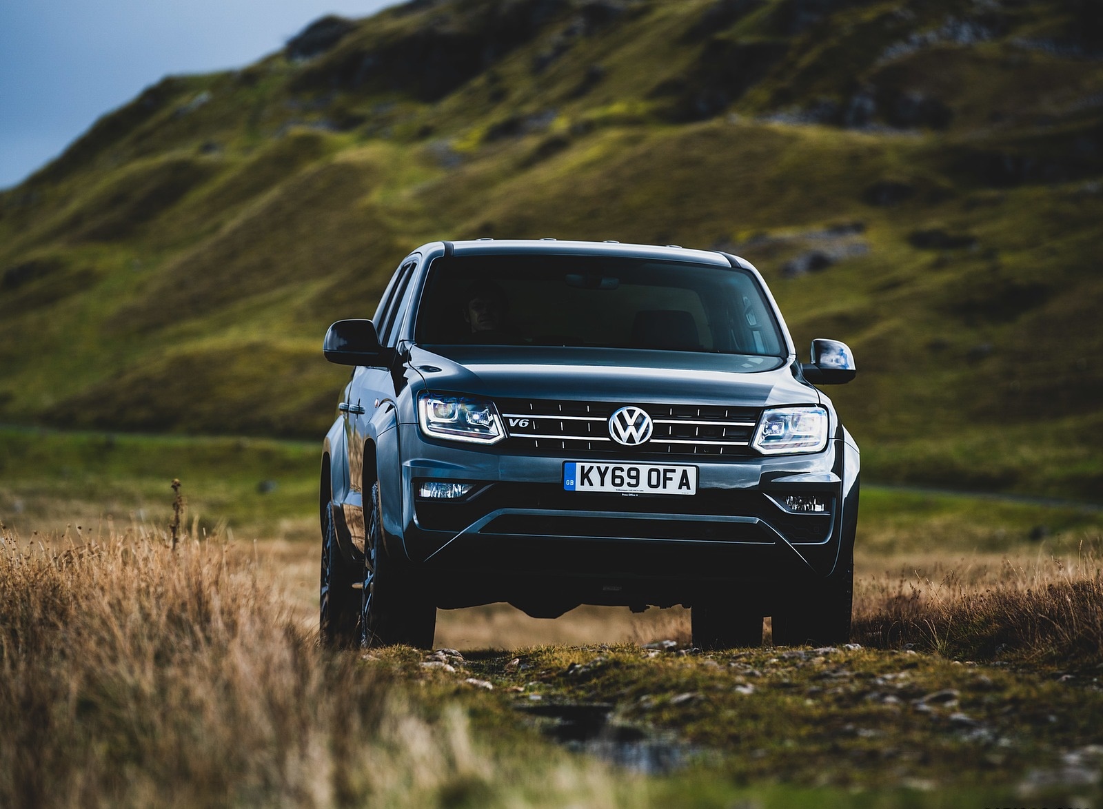2019 Volkswagen Amarok Black Edition (UK-Spec) Front Wallpapers (6)