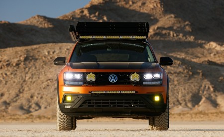 2019 Volkswagen Atlas Adventure Concept Front Wallpapers 450x275 (11)
