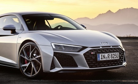 2020 Audi R8 V10 RWD Coupe (Color: Florett Silver) Detail Wallpapers 450x275 (140)