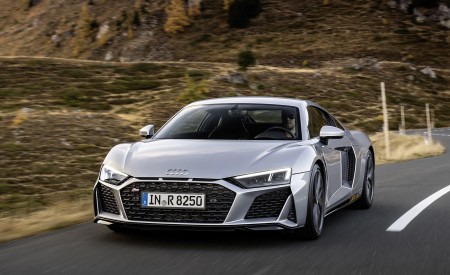 2020 Audi R8 V10 RWD Coupe (Color: Florett Silver) Front Wallpapers 450x275 (124)