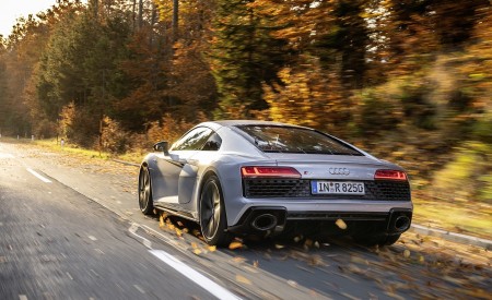 2020 Audi R8 V10 RWD Coupe (Color: Florett Silver) Rear Three-Quarter Wallpapers 450x275 (126)