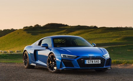 2020 Audi R8 V10 RWD Coupe (UK-Spec) Front Three-Quarter Wallpapers 450x275 (46)