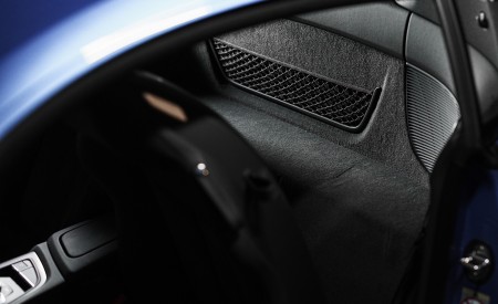 2020 Audi R8 V10 RWD Coupe (UK-Spec) Interior Detail Wallpapers 450x275 (114)