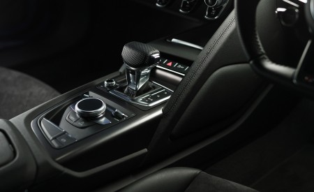 2020 Audi R8 V10 RWD Coupe (UK-Spec) Interior Detail Wallpapers 450x275 (94)