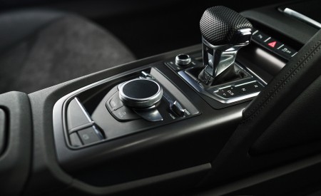 2020 Audi R8 V10 RWD Coupe (UK-Spec) Interior Detail Wallpapers 450x275 (96)