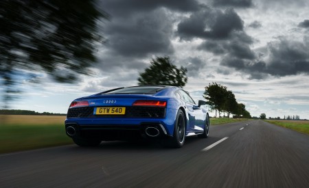 2020 Audi R8 V10 RWD Coupe (UK-Spec) Rear Three-Quarter Wallpapers 450x275 (4)