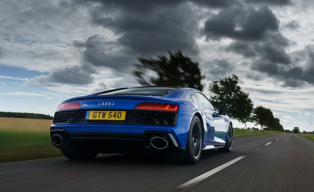 2020 Audi R8 V10 RWD Coupe (UK-Spec) Rear Three-Quarter Wallpapers 450x275 (2)