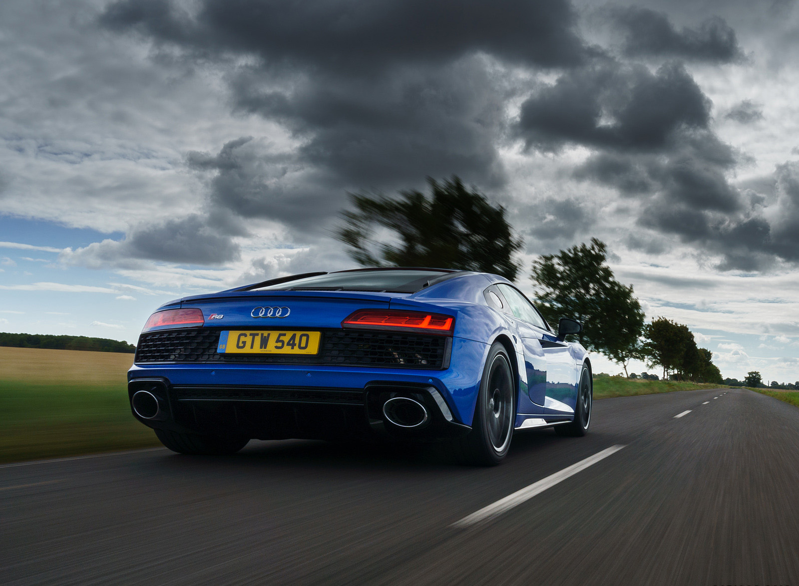 2020 Audi R8 V10 RWD Coupe (UK-Spec) Rear Three-Quarter Wallpapers (2)